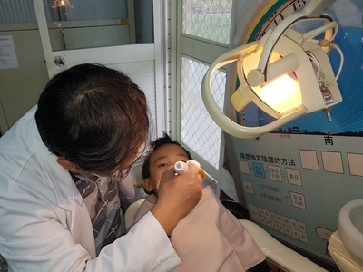 107.12.26-1.4年級學生牙齒缺點矯治填補圖片