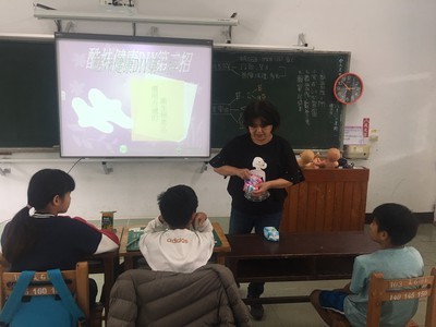 107.12.27-5.6年級性教育課程宣導圖片